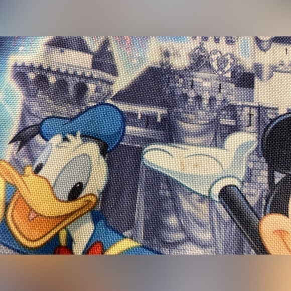 Disney world character zipper tote bag in blue from Disney world - Picture 2 of 7